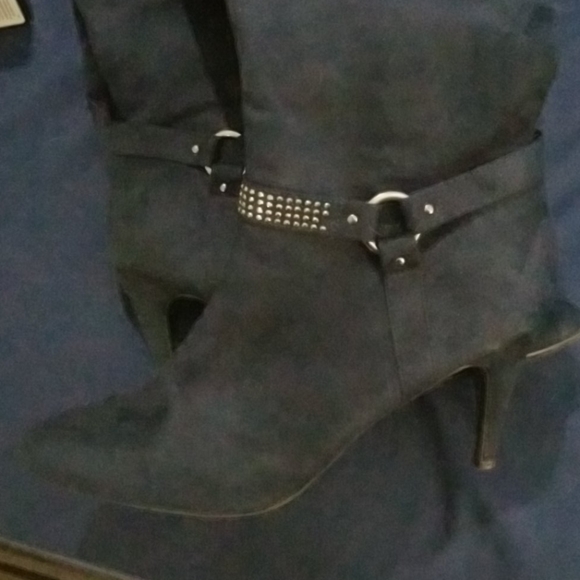 Tristan Boots - Picture 2 of 3